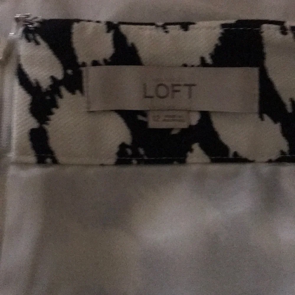 Loft skirt. Size 10. - Picture 5 of 7